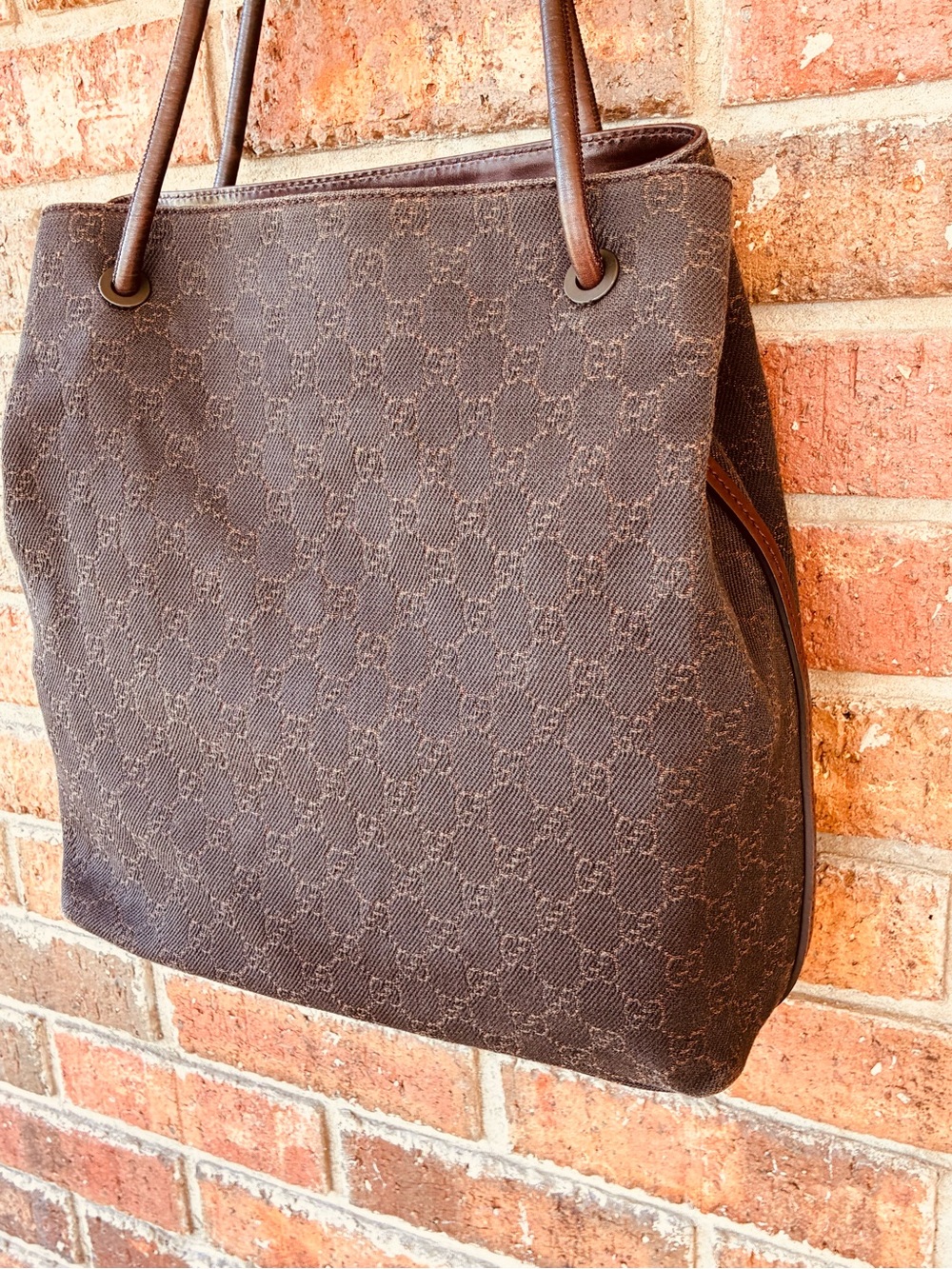 🤎 Gucci vintage classic GG monogram canvas tote leather handles price is firm - Picture 9 of 17